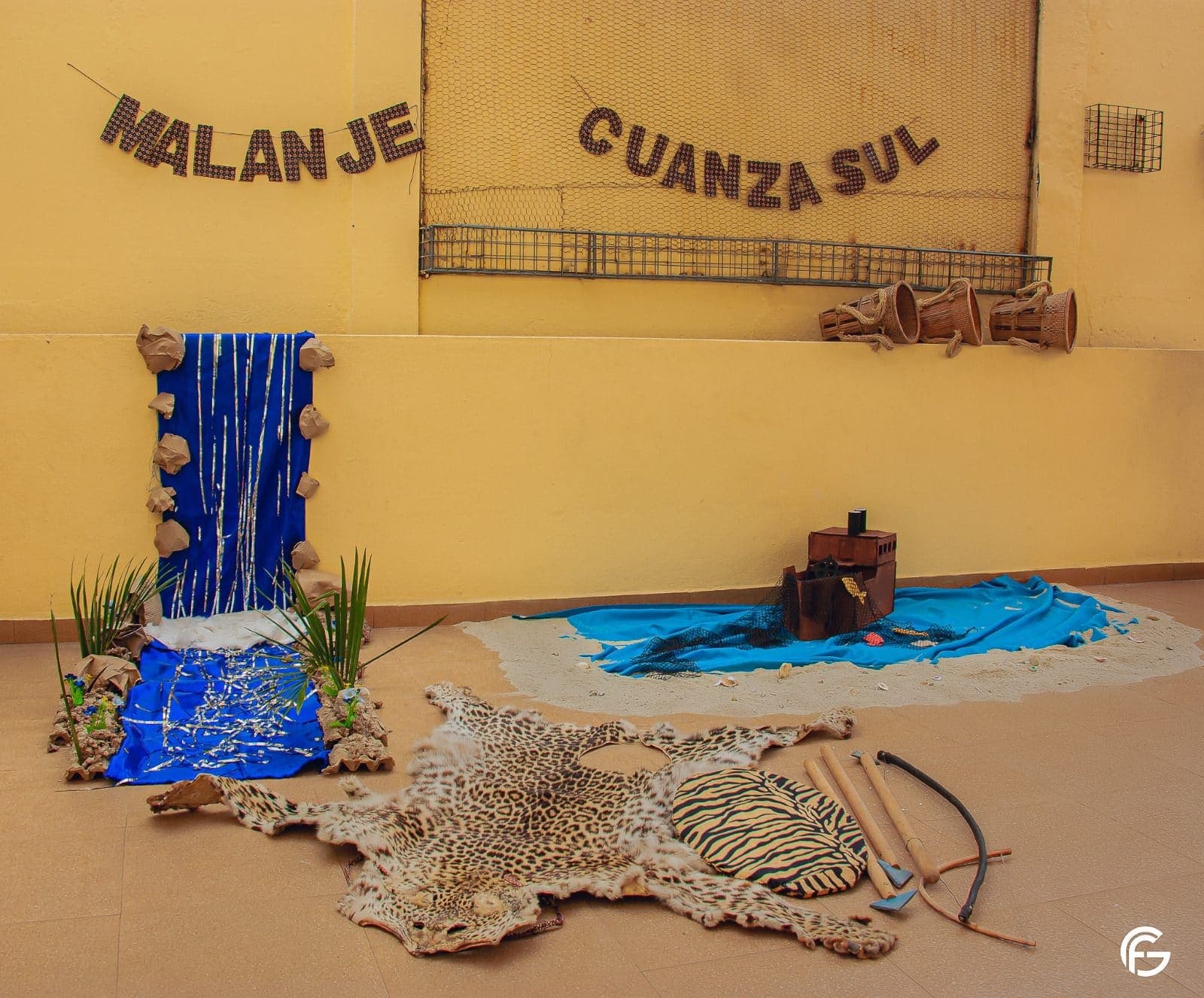 Cenários de Malanje e do Cuanza Sul, com as quedas de Kalandula pintadas